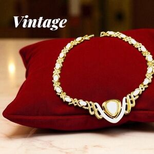 DARIA Vintage 1970s GOLD TONE CREAM ENAMEL STATEMENT NECKLACE